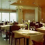 מלון Vincci Puertochico 4*