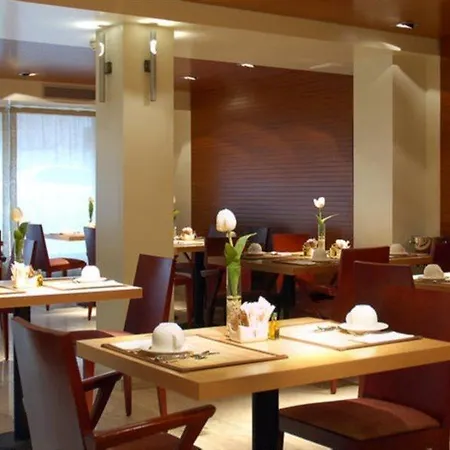 Vincci Puertochico 4* Santander