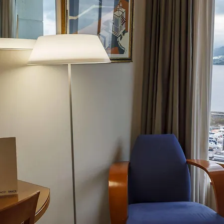 Hotel Vincci Puertochico 4*