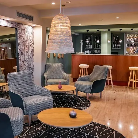 Vincci Puertochico Hotel 4*