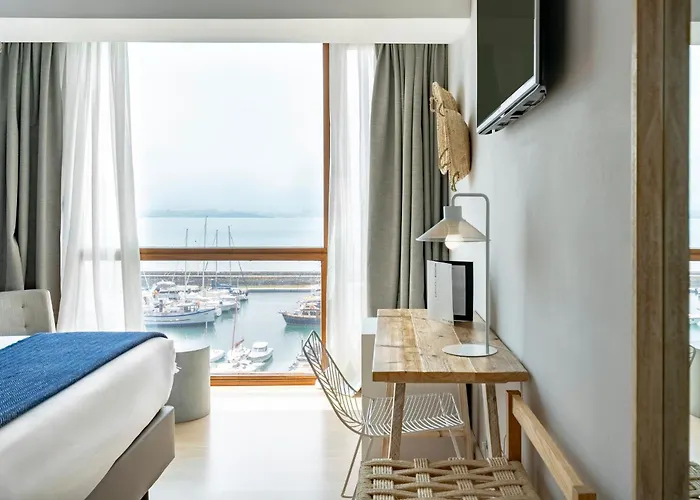 Vincci Puertochico Hotel