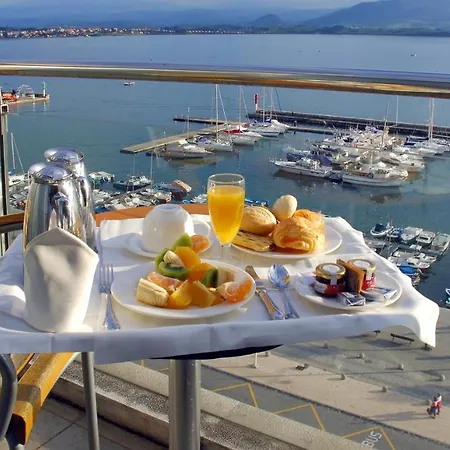 Hotel Vincci Puertochico