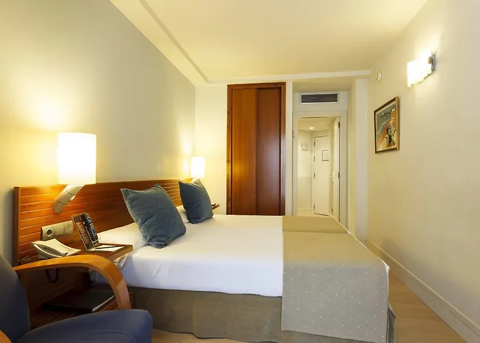 Vincci Puertochico Otel