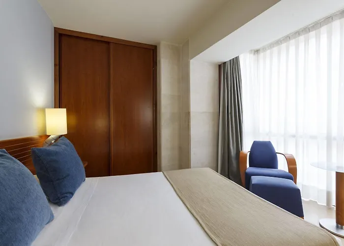 Vincci Puertochico 4* Santander