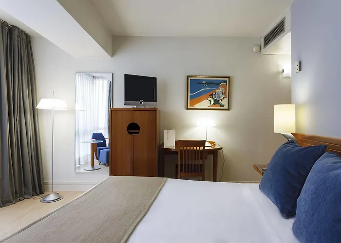 Vincci Puertochico Otel